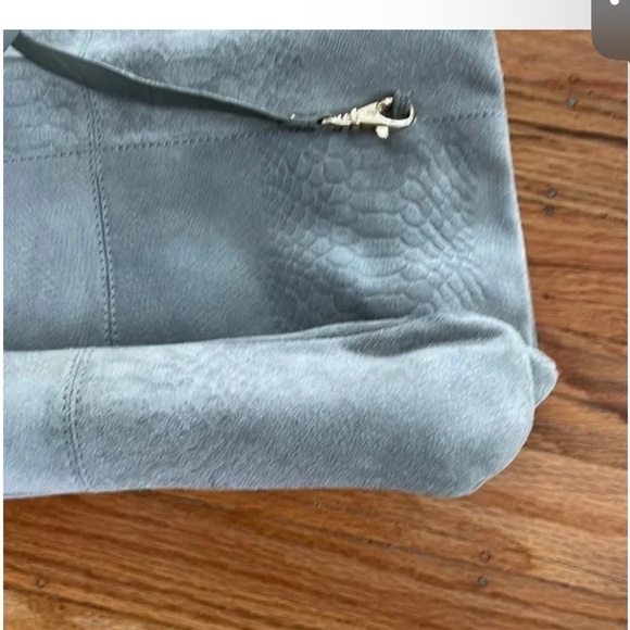 Topshop Suede Clutch/Crossbody.   Grey excellent condition. - Picture 4 of 9